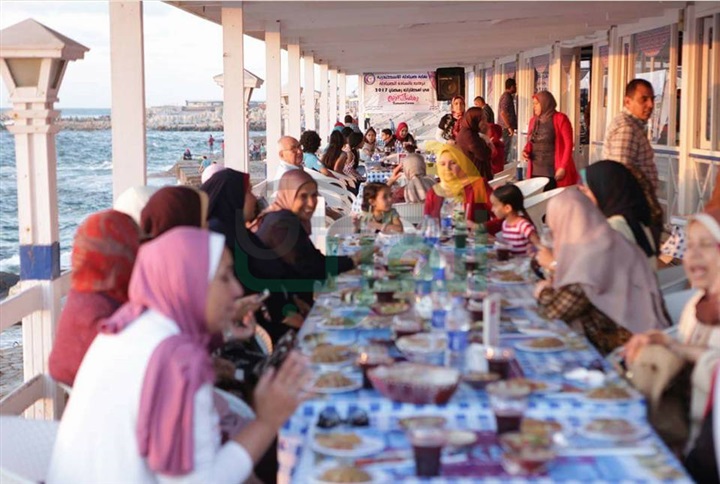 اتفاقية بين نقابة الصيادلة وبنك مصر على قرض بمليار جنيه اتفاقية بين نقابة الصيادلة وبنك مصر على قرض بمليار جنيه