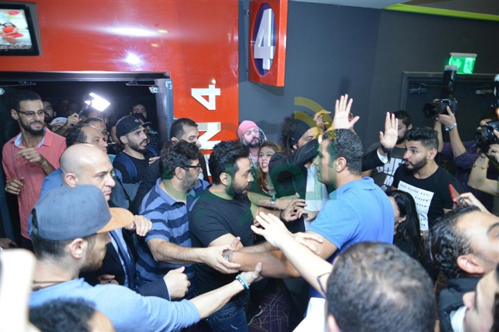 بالصور.. تامر حسني يحتفل بعرض "تصبح علي خير" وسط جمهوره بالصور.. تامر حسني يحتفل بعرض "تصبح علي خير" وسط جمهوره