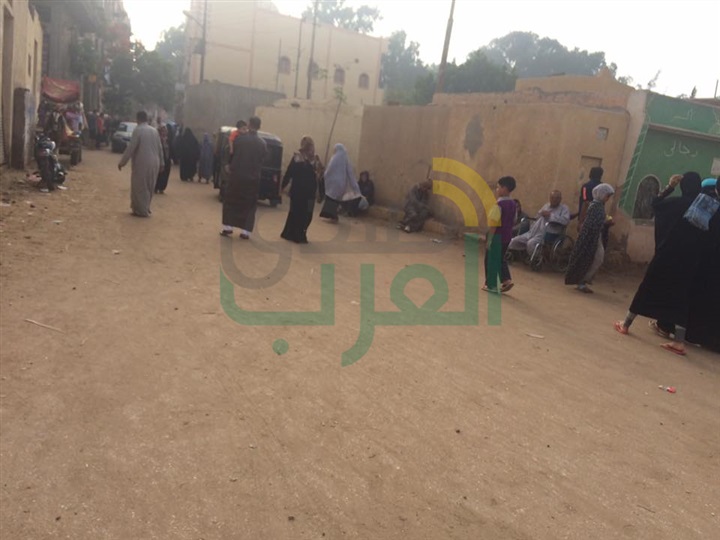 بالصور.. زيارة المواطنين للمقابر بكفر الشيخ.. دموع على ضريح من رحلوا