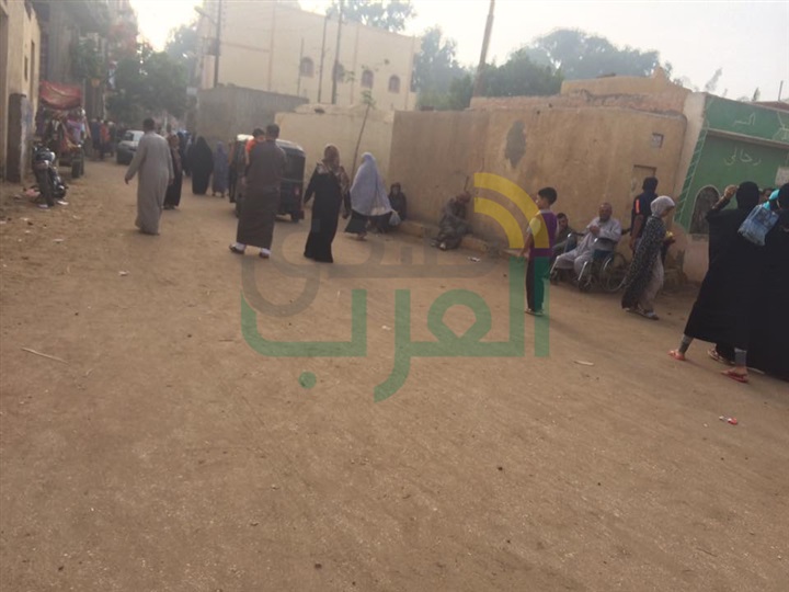 بالصور.. زيارة المواطنين للمقابر بكفر الشيخ.. دموع على ضريح من رحلوا