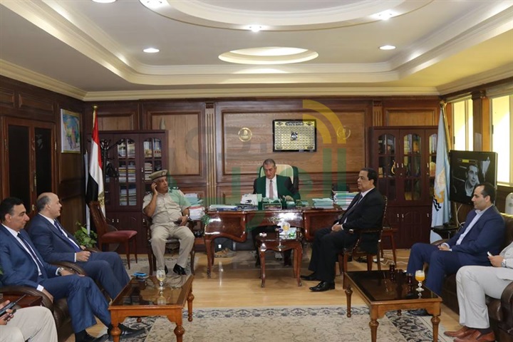 بالصور.. محافظ كفر الشيخ يستقبل التهانى من التنفيذيين بمناسبة عيد الفطر المبارك
