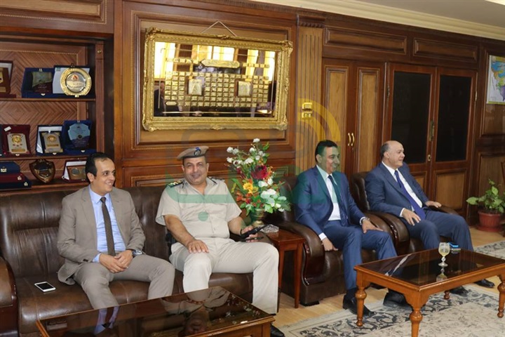 بالصور.. محافظ كفر الشيخ يستقبل التهانى من التنفيذيين بمناسبة عيد الفطر المبارك