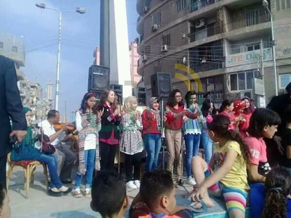 بالصور.. احتفال المواطنين فى شوارع بنها بالعيد