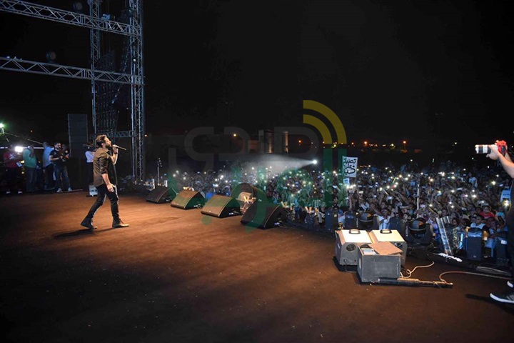 تامر حسني يشعل حفل "فاميلي بارك" بالرحاب تامر حسني يشعل حفل "فاميلي بارك" بالرحاب