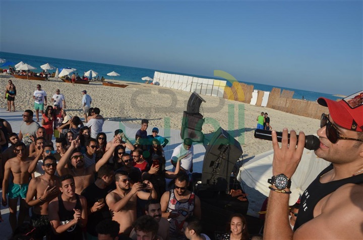 بالصور.. أولى حفلات "وايت بيتش" بتوقيع محمد نور بمارينا 5 بالصور.. أولى حفلات "وايت بيتش" بتوقيع محمد نور بمارينا 5