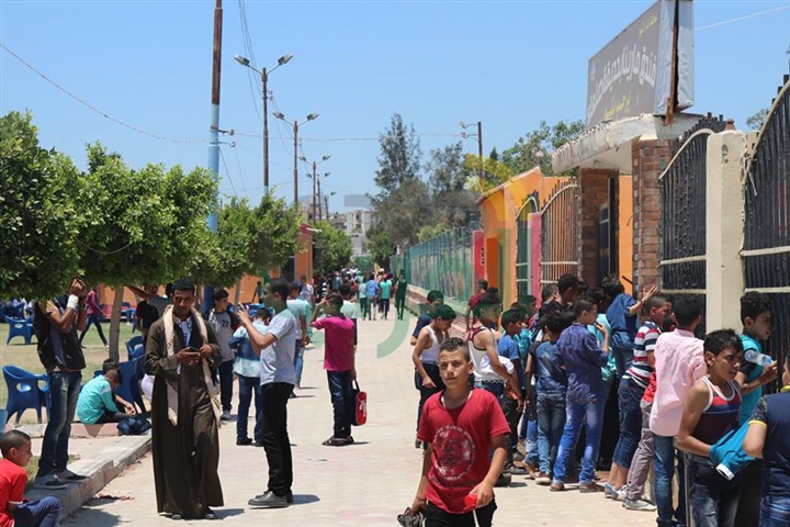 بالفيديو والصور.. أهالي كفر الشيخ يواصلون ارتداء ثوب "الفرح" بالحدائق والمنتزهات