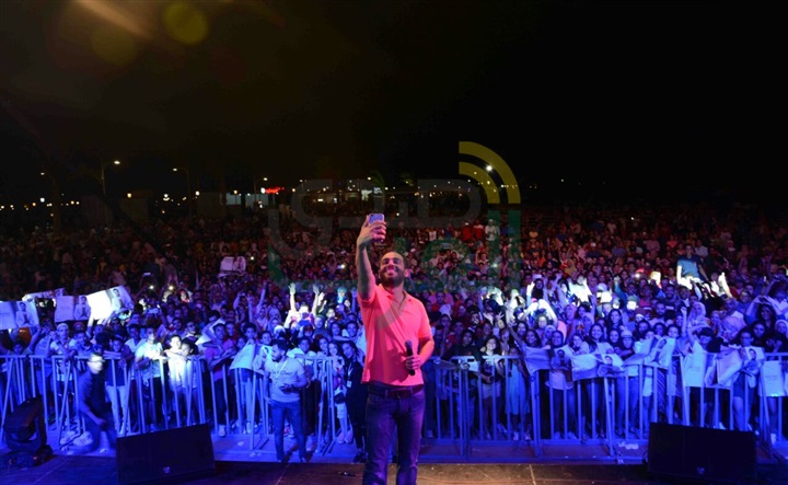 بالصور.. رامى جمال يشعل أجواء "موسى كوست" في ثالث أيام العيد بالصور.. رامى جمال يشعل أجواء "موسى كوست" في ثالث أيام العيد