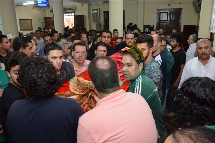 بالصور.. جنازة والدة الفنان سعد الصغير بمسجد بشبرا بالصور.. جنازة والدة الفنان سعد الصغير بمسجد بشبرا