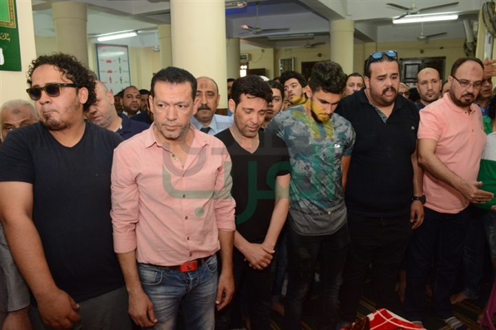 بالصور.. جنازة والدة الفنان سعد الصغير بمسجد بشبرا بالصور.. جنازة والدة الفنان سعد الصغير بمسجد بشبرا