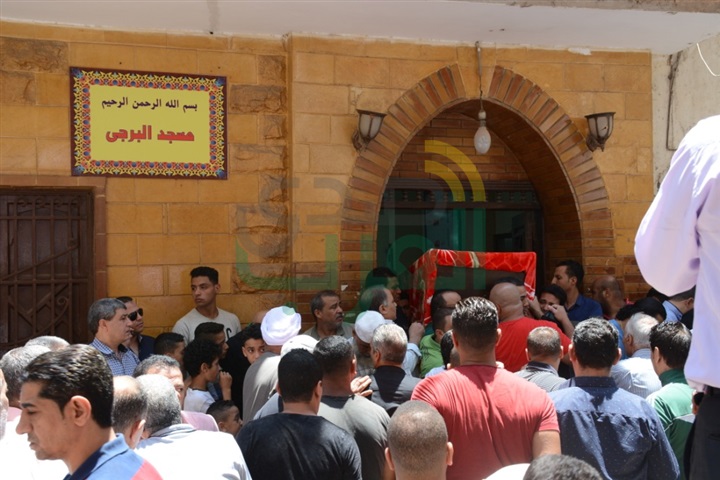 بالصور.. جنازة والدة الفنان سعد الصغير بمسجد بشبرا بالصور.. جنازة والدة الفنان سعد الصغير بمسجد بشبرا
