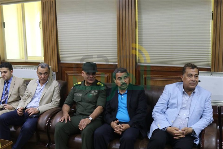 بالصور.. محافظ كفر الشيخ يستقبل وزير النقل