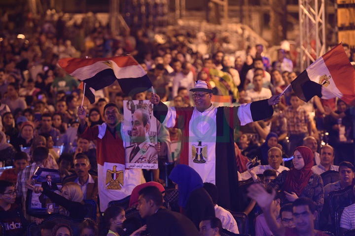 بالصور.. مينا عطا يحتفل بـ30 يونيو من ميدان عابدين في حفل جماهيري ضخم بالصور.. مينا عطا يحتفل بـ30 يونيو من ميدان عابدين في حفل جماهيري ضخم