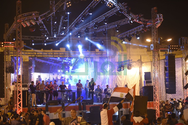 بالصور.. مينا عطا يحتفل بـ30 يونيو من ميدان عابدين في حفل جماهيري ضخم بالصور.. مينا عطا يحتفل بـ30 يونيو من ميدان عابدين في حفل جماهيري ضخم