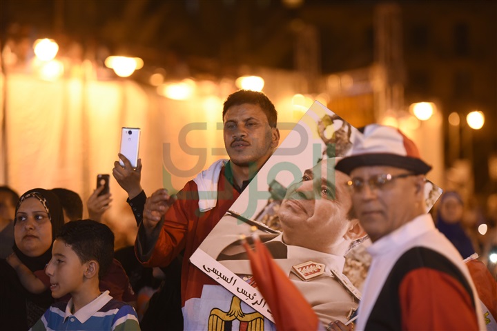 بالصور.. مينا عطا يحتفل بـ30 يونيو من ميدان عابدين في حفل جماهيري ضخم بالصور.. مينا عطا يحتفل بـ30 يونيو من ميدان عابدين في حفل جماهيري ضخم