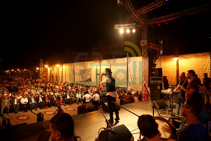 بالصور.. مينا عطا يحتفل بـ30 يونيو من ميدان عابدين في حفل جماهيري ضخم بالصور.. مينا عطا يحتفل بـ30 يونيو من ميدان عابدين في حفل جماهيري ضخم