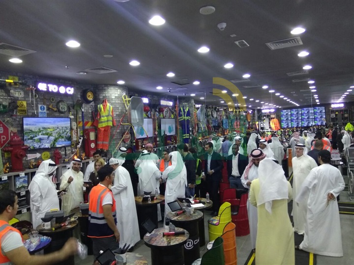 ملتقى للتجار في أول مقهى عقاري بالعالم بدبي ملتقى للتجار في أول مقهى عقاري بالعالم بدبي