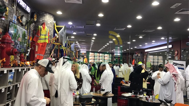 ملتقى للتجار في أول مقهى عقاري بالعالم بدبي ملتقى للتجار في أول مقهى عقاري بالعالم بدبي