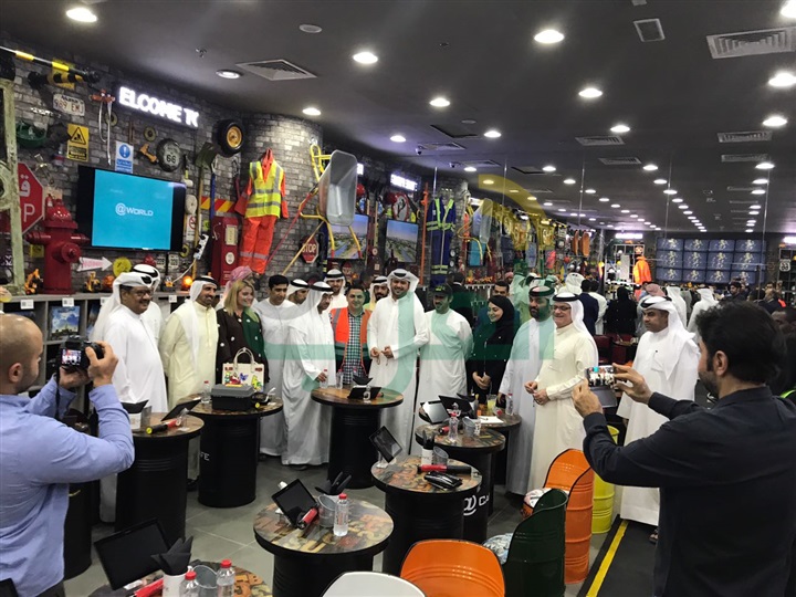ملتقى للتجار في أول مقهى عقاري بالعالم بدبي ملتقى للتجار في أول مقهى عقاري بالعالم بدبي