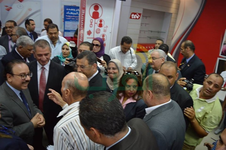 بالفيديو والصور.. محافظ كفرالشيخ ووزير الاتصالات يتفقدان سنترال بلطيم الرئيسى