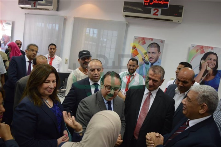 بالفيديو والصور.. محافظ كفرالشيخ ووزير الاتصالات يتفقدان سنترال بلطيم الرئيسى