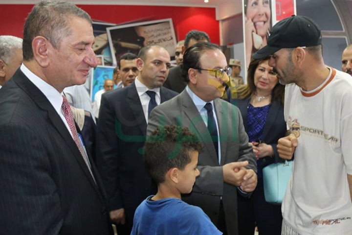 بالفيديو والصور.. محافظ كفرالشيخ ووزير الاتصالات يتفقدان سنترال بلطيم الرئيسى