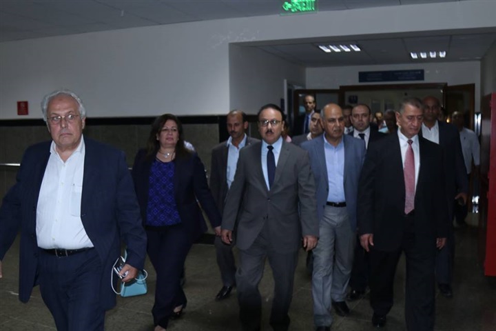 بالفيديو والصور.. محافظ كفر الشيخ ووزير الاتصالات يتفقدان المستشفى الجامعى