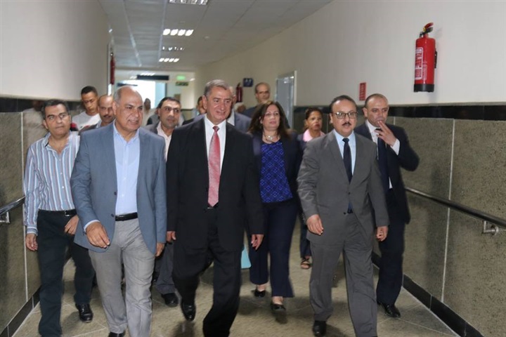 بالفيديو والصور.. محافظ كفر الشيخ ووزير الاتصالات يتفقدان المستشفى الجامعى