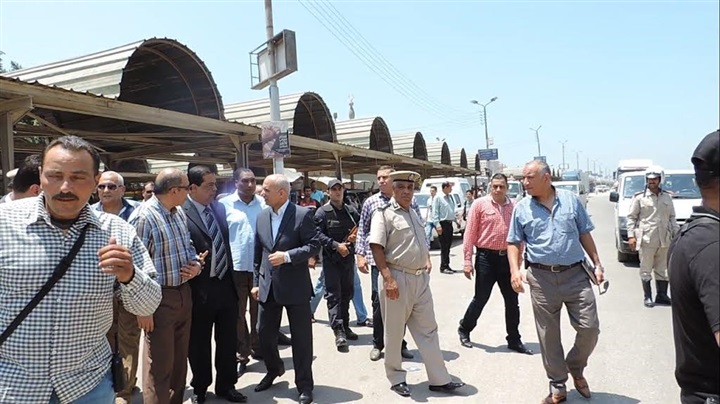 بالصور.. مساعدا وزير الداخلية يتفقدان موقف كفر الشيخ للتأكد من التزام السائقين بالتعريفة الجديدة
