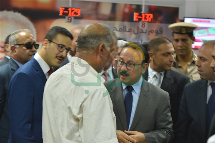 بالفيديو والصور..  محافظ كفرالشيخ ووزير الاتصالات يفتتحان مركز الخدمات البريدية 