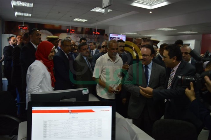 بالفيديو والصور..  محافظ كفرالشيخ ووزير الاتصالات يفتتحان مركز الخدمات البريدية 