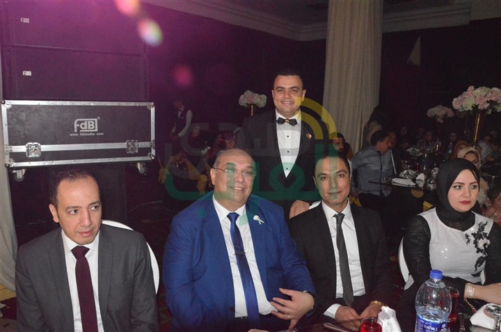 بالصور.. الليثى ونجوم الفن الشعبى يشعلون زفاف عبد الرحمن ومنة بالصور.. الليثى ونجوم الفن الشعبى يشعلون زفاف عبد الرحمن ومنة