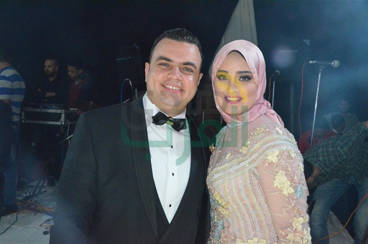 بالصور.. الليثى ونجوم الفن الشعبى يشعلون زفاف عبد الرحمن ومنة بالصور.. الليثى ونجوم الفن الشعبى يشعلون زفاف عبد الرحمن ومنة