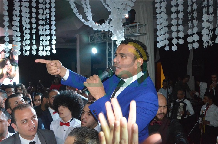بالصور.. الليثى ونجوم الفن الشعبى يشعلون زفاف عبد الرحمن ومنة بالصور.. الليثى ونجوم الفن الشعبى يشعلون زفاف عبد الرحمن ومنة