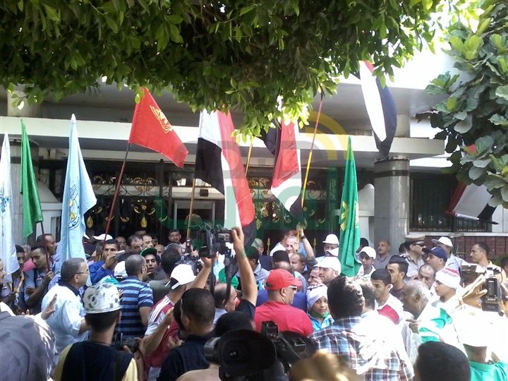 بالصور.. محافظ القليوبية يشارك احتفال المحافظة بذكرى ثورة 30 يونيو