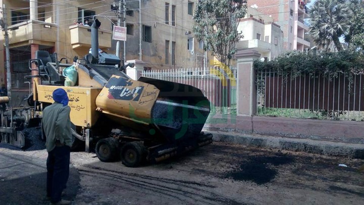 إزالة 300 حاجز حديدى وأسمنتى واستكمال أعمال الرصف والإنارة بأسيوط
