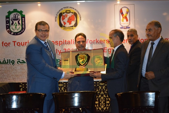 بالصور.. سعفان: القيادة الحكيمة أنقذت مصر وحولتها من دمار إلى إعمار