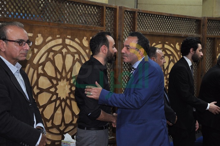 بدء عزاء والد المخرج عمرو سلامة بدء عزاء والد المخرج عمرو سلامة