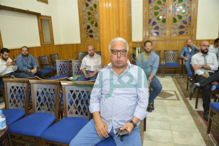 بدء عزاء والد المخرج عمرو سلامة بدء عزاء والد المخرج عمرو سلامة