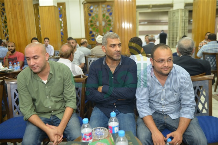 بدء عزاء والد المخرج عمرو سلامة بدء عزاء والد المخرج عمرو سلامة