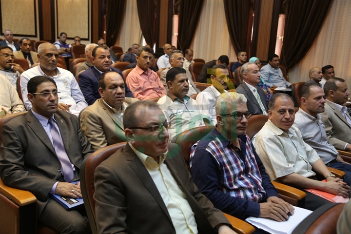 بالصور.. وزير الرياضة يناقش مع مديري المديريات استعدادات الأندية ومراكز الشباب للانتخابات القادمة