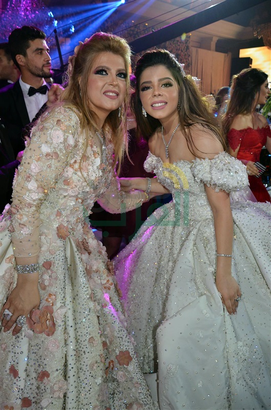 بالصور.. جو أشقر يشعل زفاف "جمانة" و"حاتم" بحضور نجوم الفن بالصور.. جو أشقر يشعل زفاف "جمانة" و"حاتم" بحضور نجوم الفن