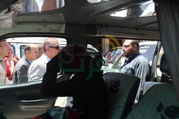 بالفيديو والصور.. محافظ كفرا لشيخ يستمع للمواطنين حول تطبيق التعريفة الجديدة بمجمع المواقف