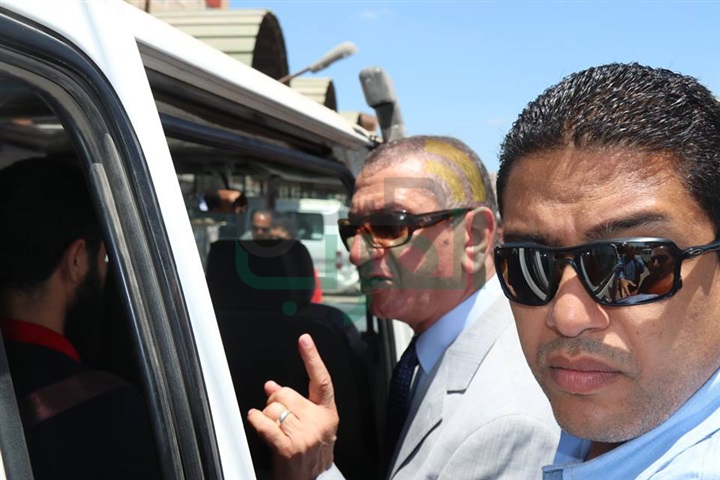 بالفيديو والصور.. محافظ كفرا لشيخ يستمع للمواطنين حول تطبيق التعريفة الجديدة بمجمع المواقف