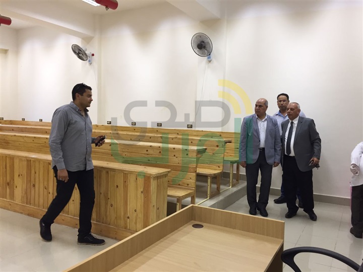 بالصور.. رئيس جامعة المتوسط  يُشيد بالمستشفي الجامعي بكفر الشيخ