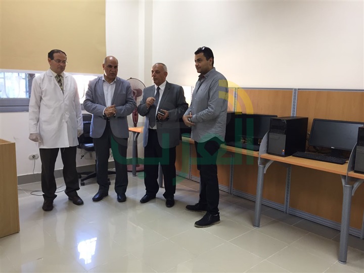 بالصور.. رئيس جامعة المتوسط  يُشيد بالمستشفي الجامعي بكفر الشيخ