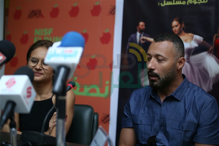تكريم أبطال "لأعلي سعر" في مجلة "نصف الدنيا" تكريم أبطال "لأعلي سعر" في مجلة "نصف الدنيا"
