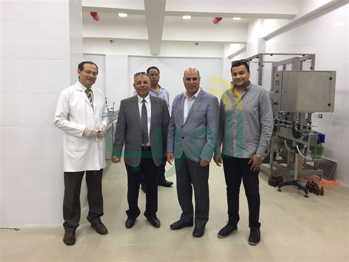 بالصور.. رئيس جامعة المتوسط  يُشيد بالمستشفي الجامعي بكفر الشيخ