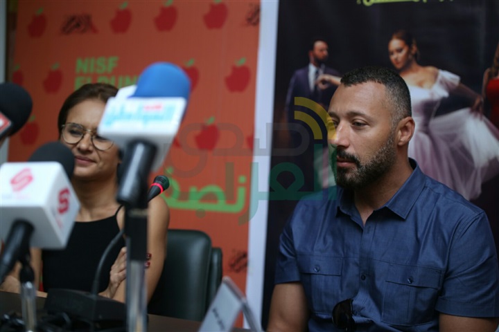 تكريم أبطال "لأعلي سعر" في مجلة "نصف الدنيا" تكريم أبطال "لأعلي سعر" في مجلة "نصف الدنيا"