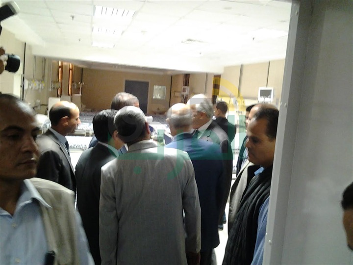 بالصور..وزير التنمية المحلية يتفقد كلية الصيدلة والمستشفي الجامعي بكفر الشيخ