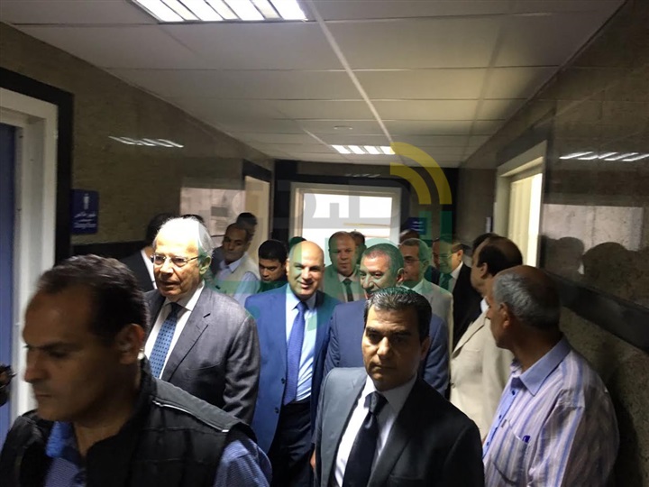 بالصور..وزير التنمية المحلية يتفقد كلية الصيدلة والمستشفي الجامعي بكفر الشيخ